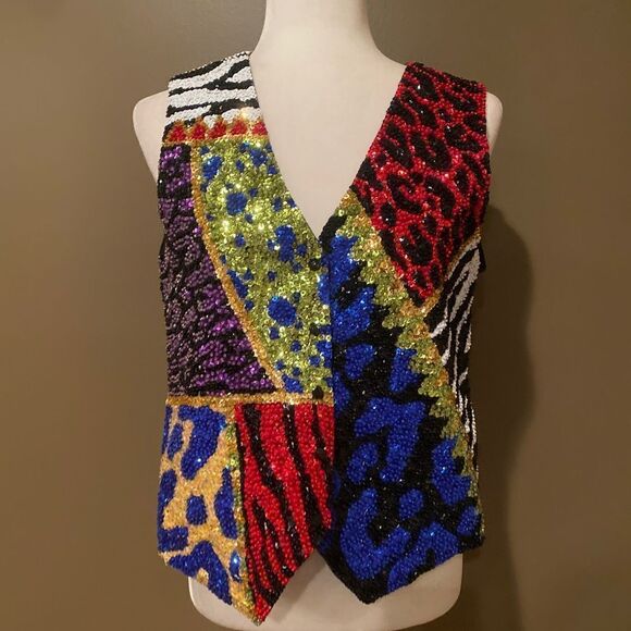 Fashion Fantasy Holiday Sequenced Vest - Picture 2 of 14
